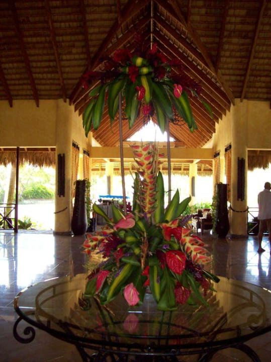 Blumen in der Lobby Punta Cana Princess All Suites Resort & Spa