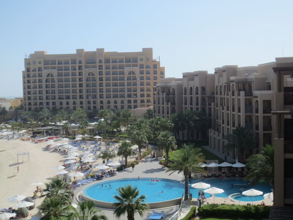 Pool DoubleTree by Hilton Resort & Spa Marjan Island