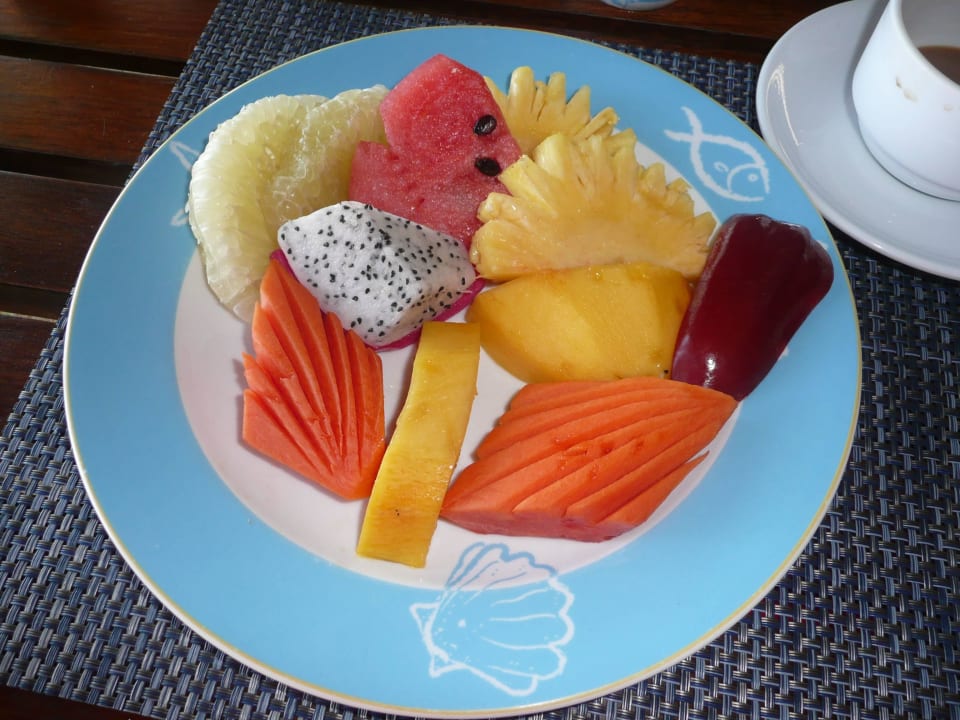 Frisches Obst zu jedem Frühstücksbuffet Khaolak Paradise Resort