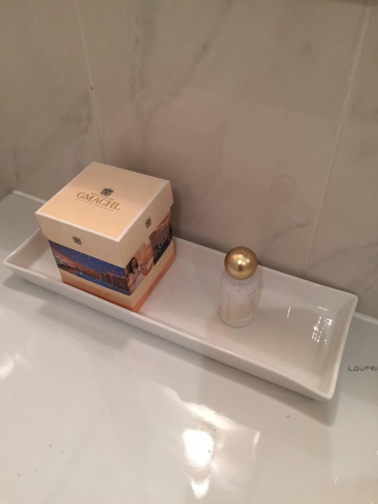 Die 4s-Sterne-Kosmetik ist etwas dürftig! Genussdorf Gmachl - Hotel & Spa