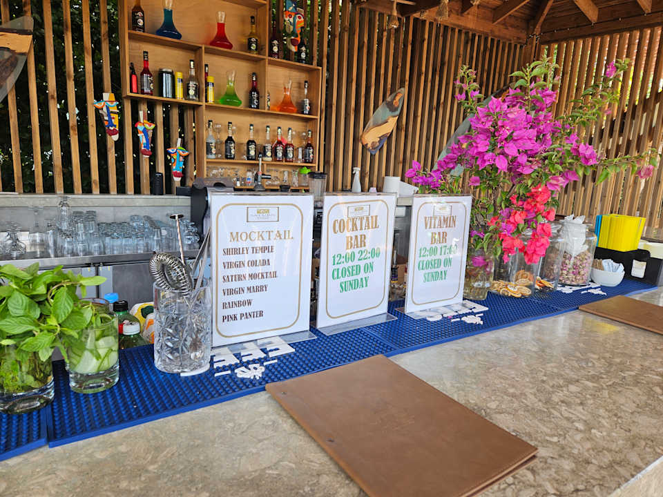 Gastro Saturn Palace Resort Hotel