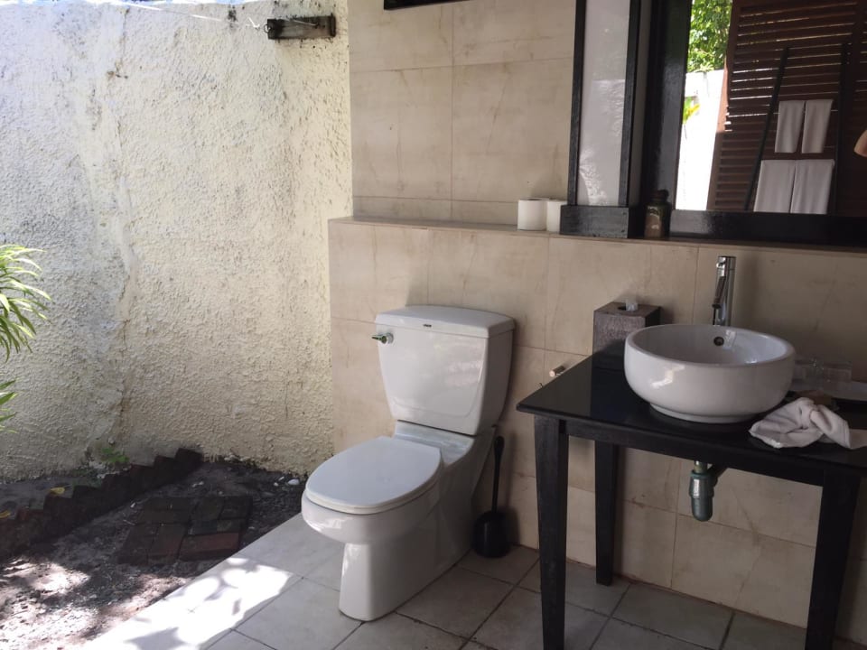 Zimmer Kuredu Island Resort & Spa