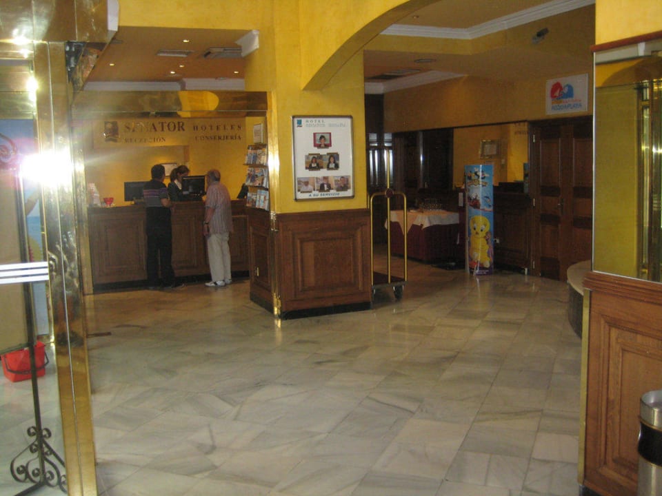 Eingangsbereich Senator Gran Vía 70 Spa Hotel
