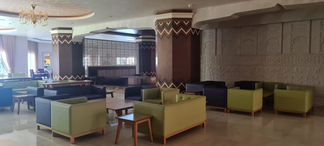 Lobby Royal Taj Mahal Hotel