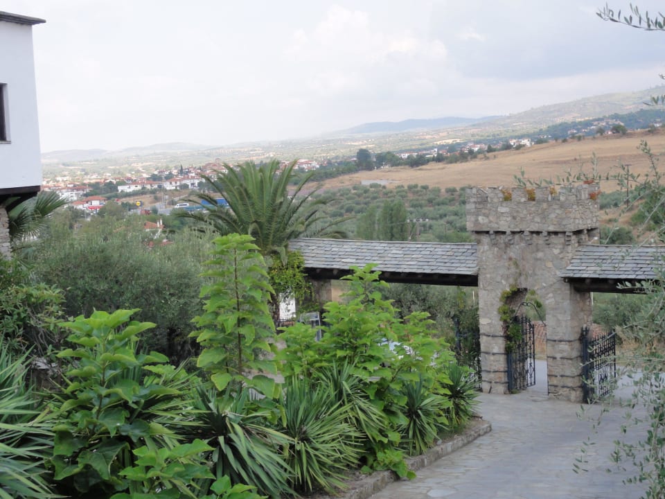 Eingangstor Hotel Geranion Village