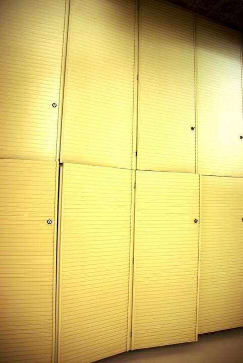 Kleiderschränke groß hier auch Bettzeug Villa Erica