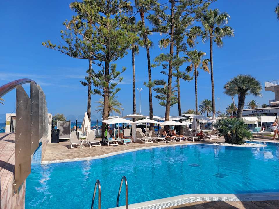 Pool CM Playa del Moro