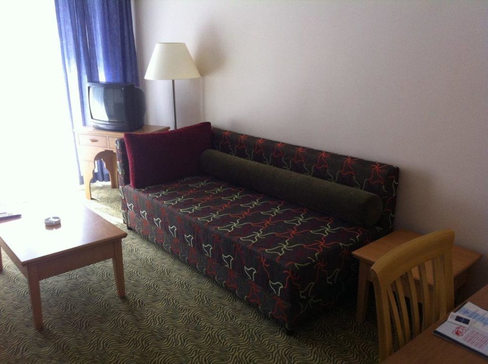 Wohnbereich einer Suite im Nebengebäude Hotel Royal Garden Beach