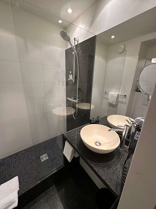 Zimmer Motel One Hamburg-Alster