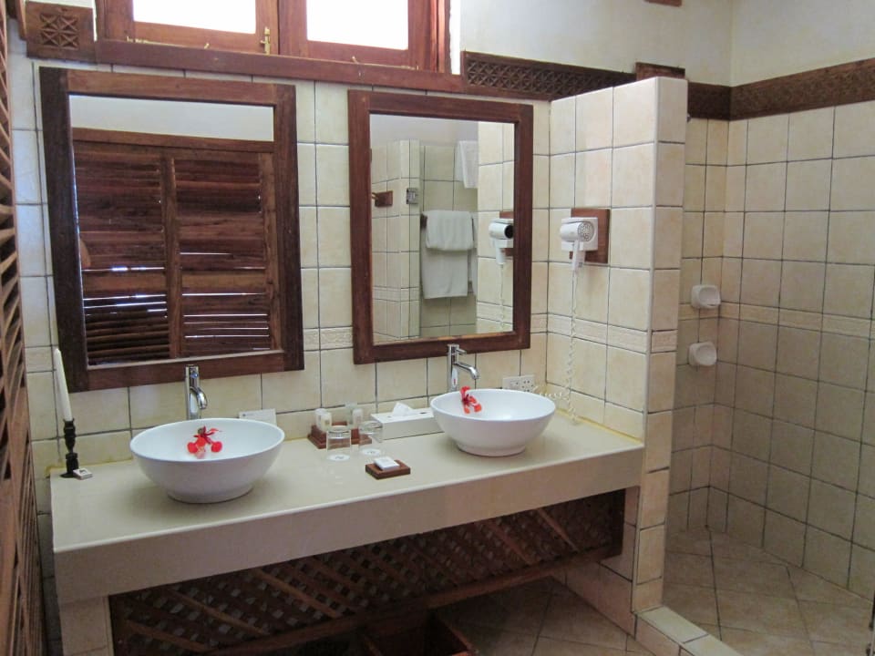 Badezimmer Neptune Pwani Beach Resort & Spa