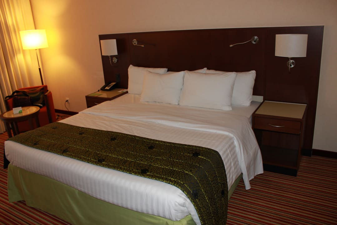 Bequemes Bett Courtyard by Marriott Basel