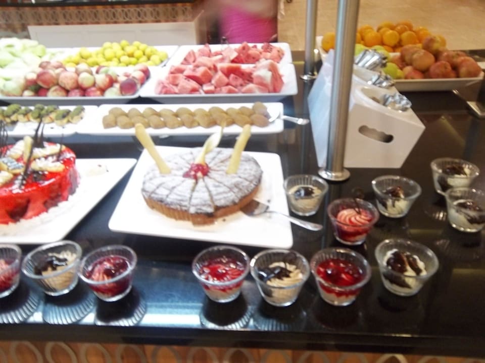 Zu jeder Tageszeit eine sehr gute Auswahl Hotel Royal Garden Beach