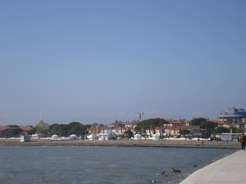 Hotel ganz rechts, nicht mehr im Bild Hotel Sirenetta