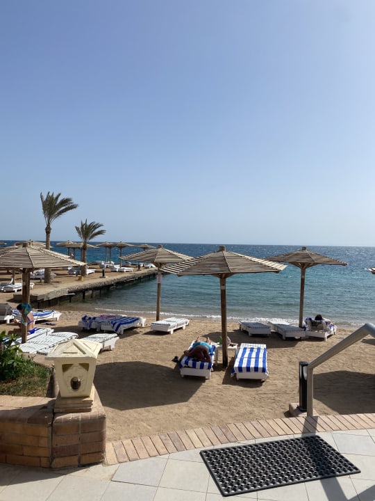 Strand Palm Beach Resort