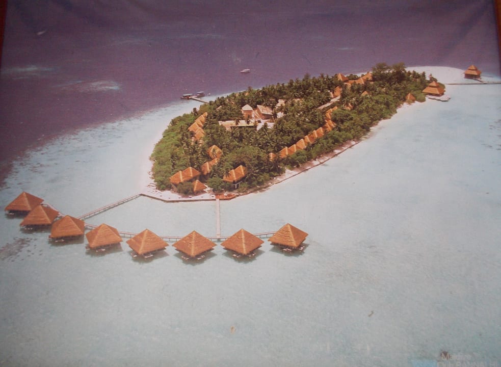 Die Insel von Oben. Die neuen Wasserbungis fehlen Adaaran Club Rannalhi - All Inclusive