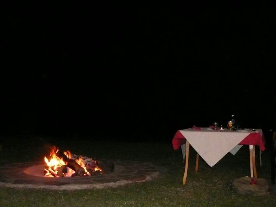 Dinnertime Royal Mara Safari Lodge