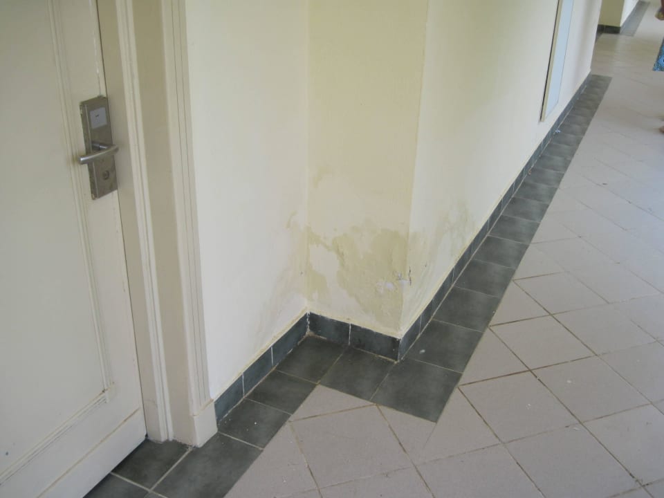 Eingang zum Zimmer Brayka Bay Resort