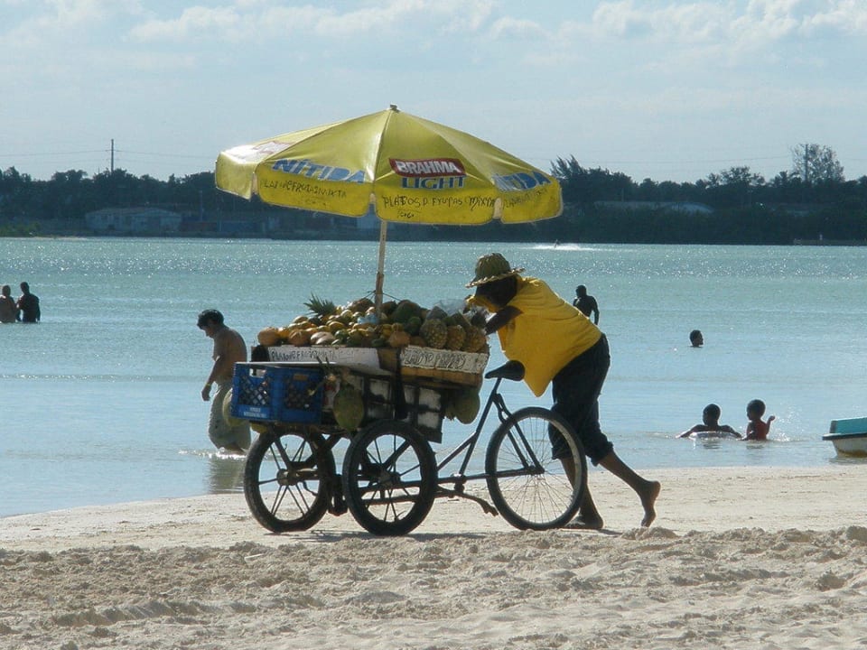 Frisches Obst am Strand whala!boca chica