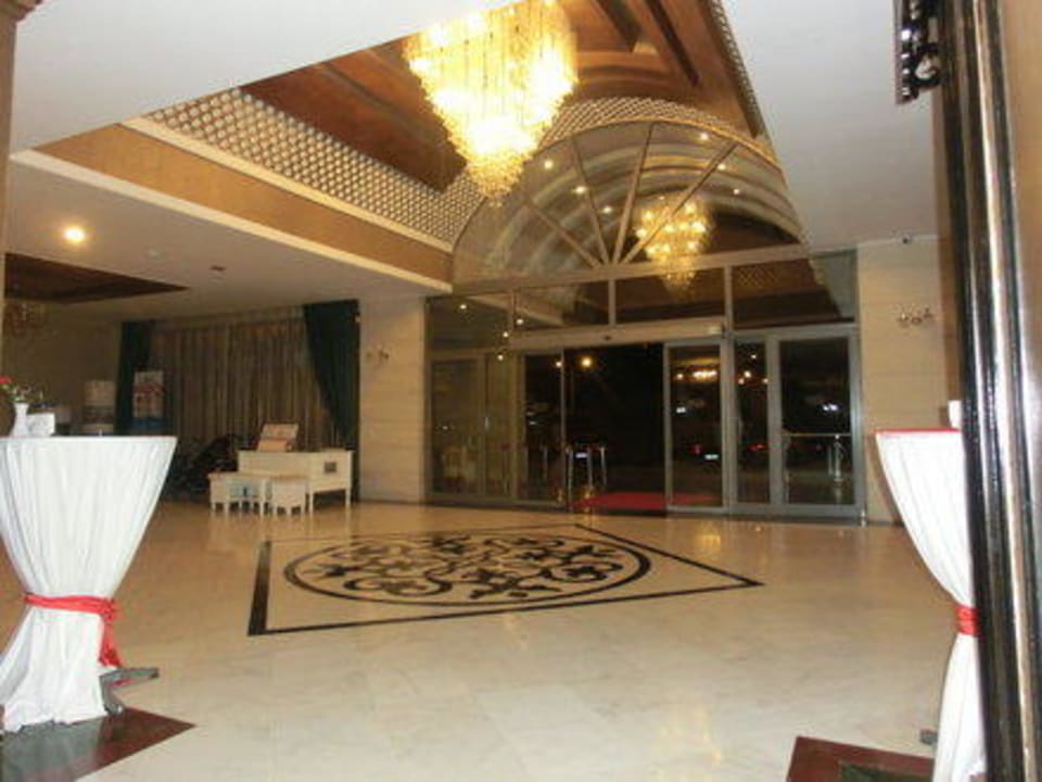 Lobby Seaden Corolla Hotel