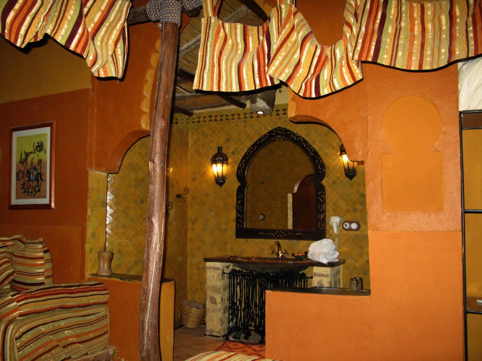 Blick in den Waschbereich Kasbah Hotel Xaluca Arfoud