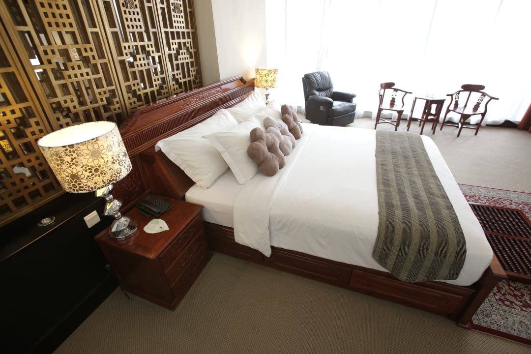 Zimmer Merlynn Park Hotel