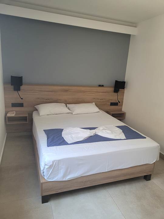 Zimmer Apartments Ida Village I & II