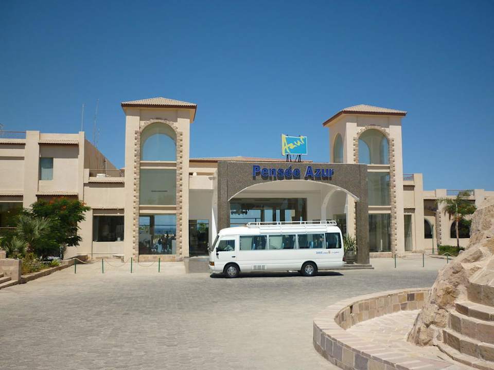 Ankunft Pensée Royal Garden Beach Resort