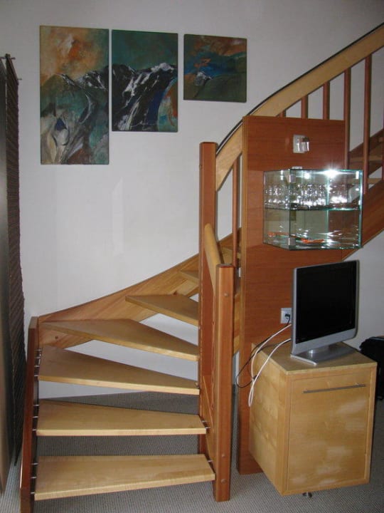 Treppe zum Obergeschoß der Family-Suite Hotel Andy