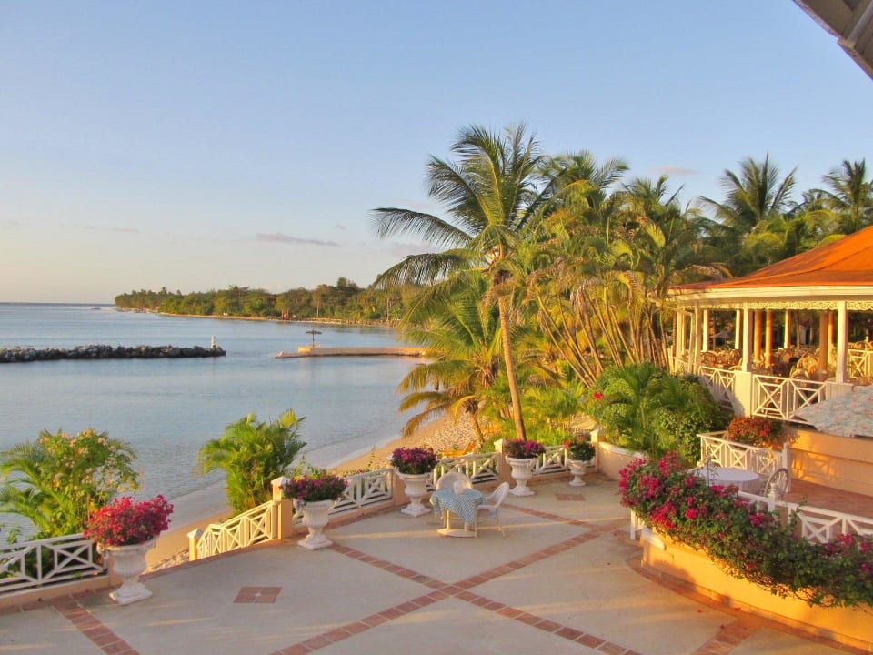Pigeon Point View Coco Reef Resort & Spa