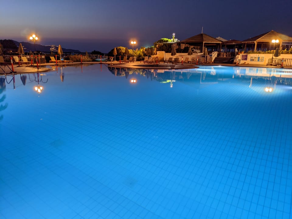 Pool Apollonia Beach Resort & Spa
