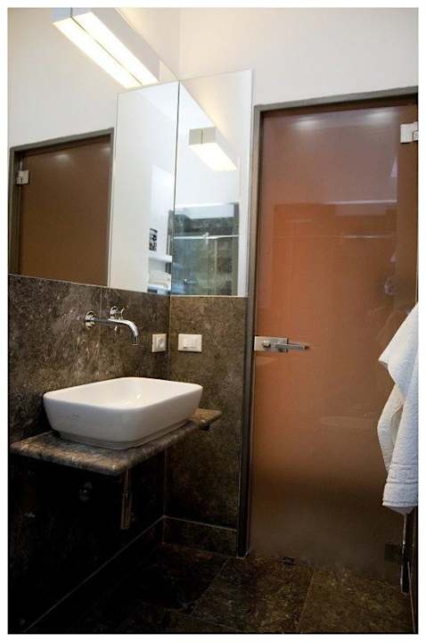 Bagno Marina Bay Apartments