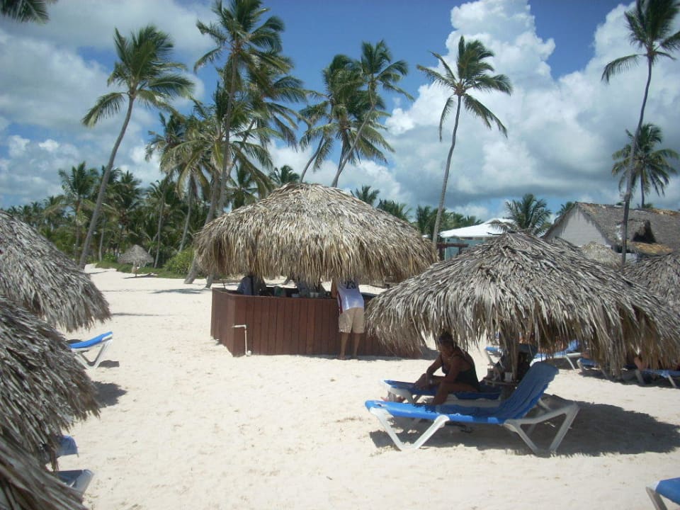 Strandbar direkt am Strand Punta Cana Princess All Suites Resort & Spa
