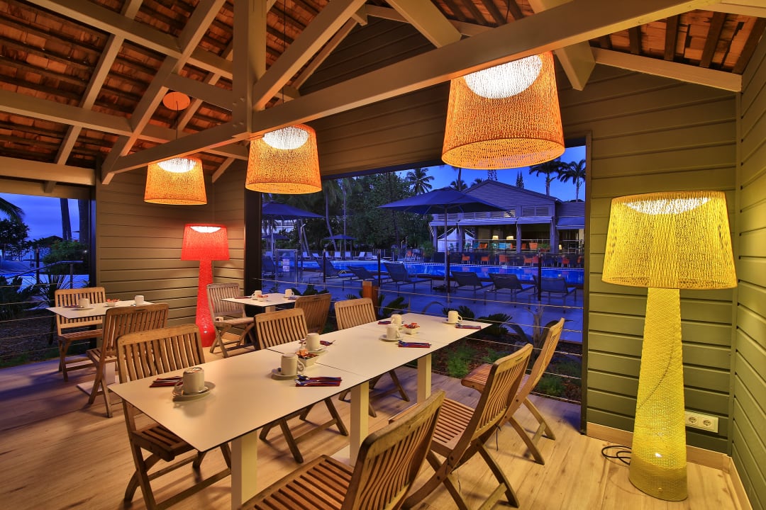 Restaurant Mahogany Hotel Residence & Spa