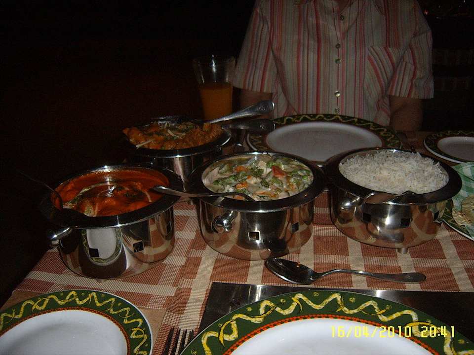 Essen im Restaurant 2. Stock Hotel City Park