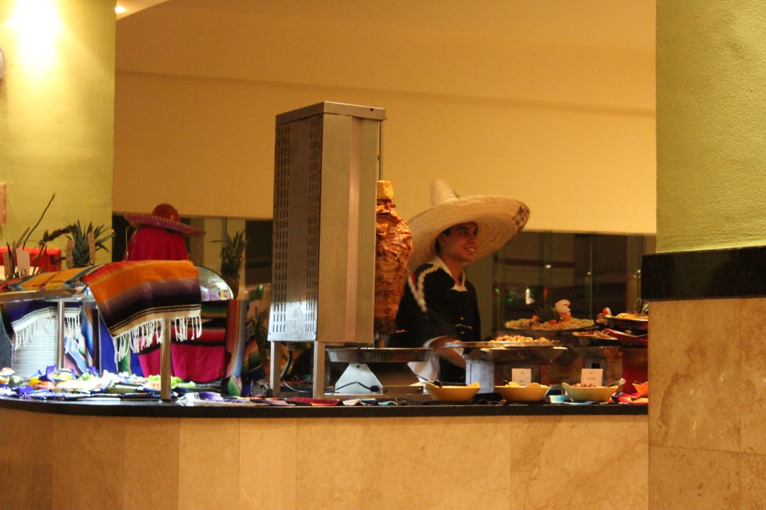 Buffet Restaurant Grand Sirenis Riviera Maya Resort & Spa