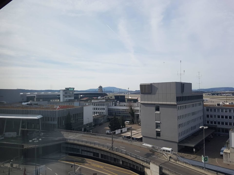 Blick vom Business Zimmer Radisson Blu Hotel Zürich Airport