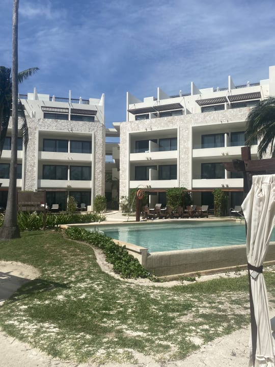 Pool Akumal Bay Beach & Wellness Resort