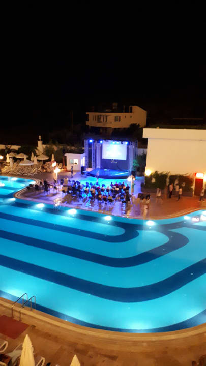 Pool Oz Hotels Sui Resort