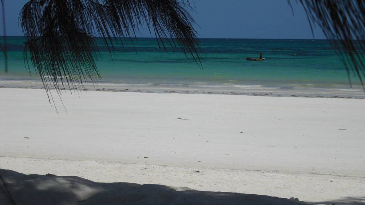 Traumstrand  Hotel Karibuni Rafiki Beach Resort