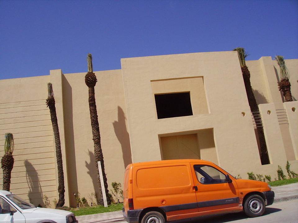 schwarze Fensterhöhlen Hotel Rosa Beach