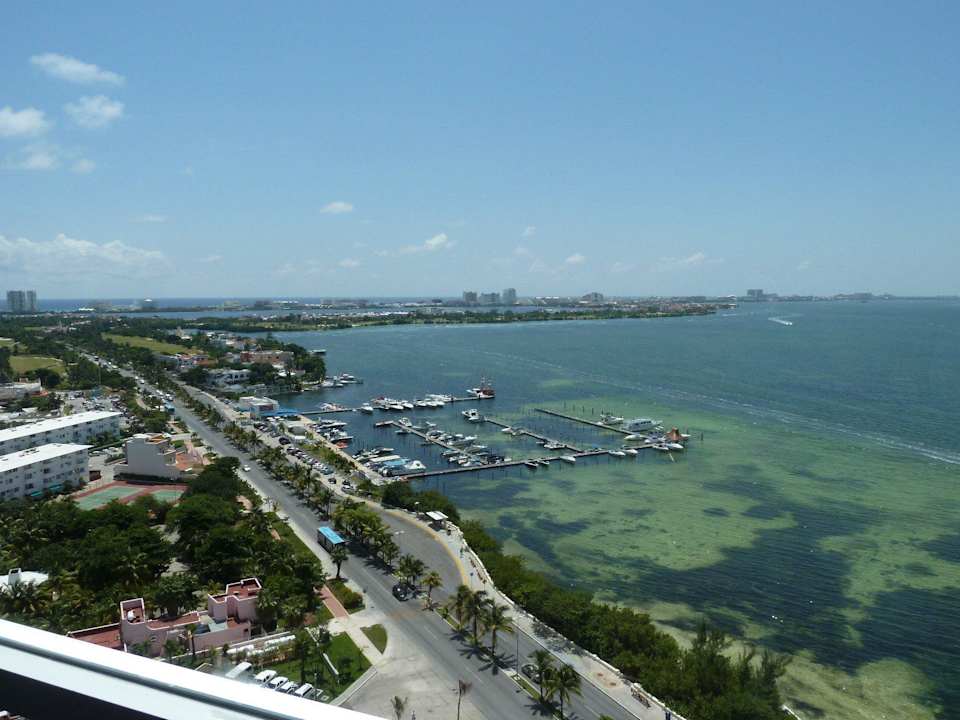 Ausblick aus dem 14. Stock Richtung Straße Hotel Riu Palace Peninsula