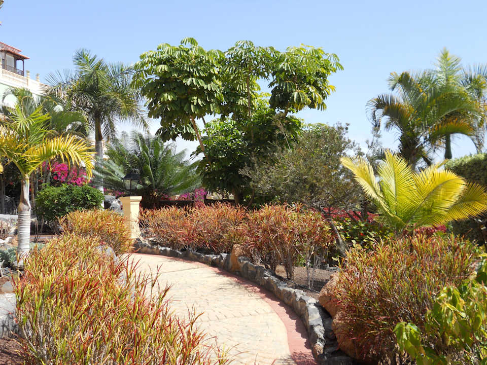 Wie in einem Park Bahia Principe Sunlight Costa Adeje