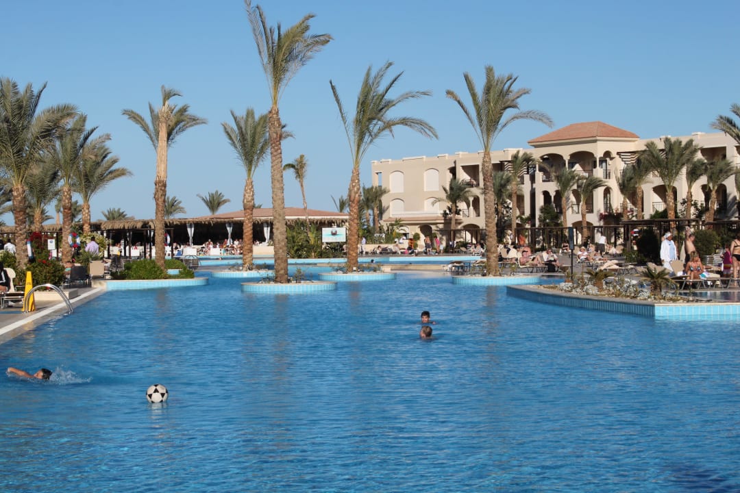 Und noch ein Pool JAZ Aquamarine Resort