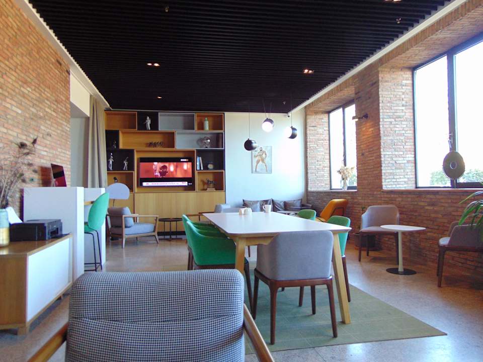 Lobby Holiday Inn Telavi