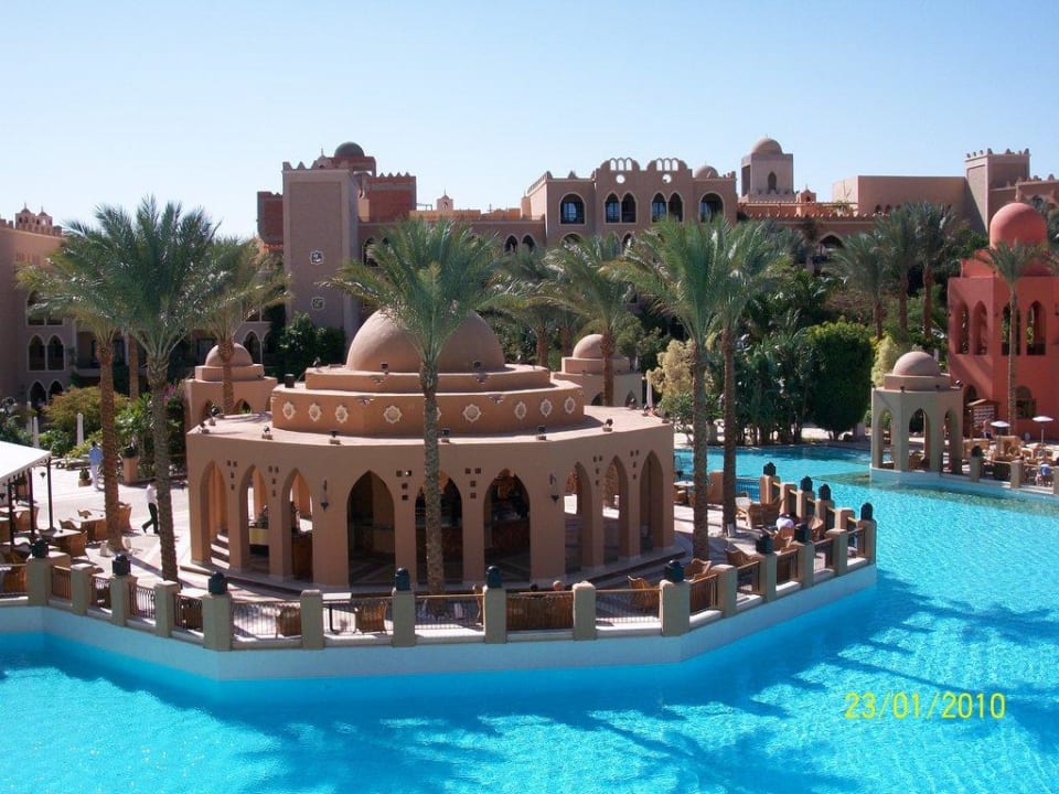 Tagsüber Snacks und Eis im "Rendevouz" Makadi Palace