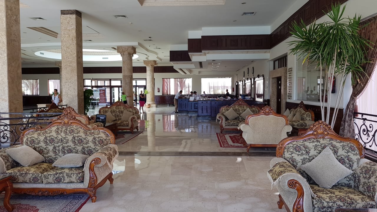 Lobby Titanic Beach Spa & Aqua Park