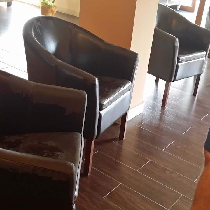 Lobby zerfetzte Alptraumsessel Il Parco Degli Ulivi