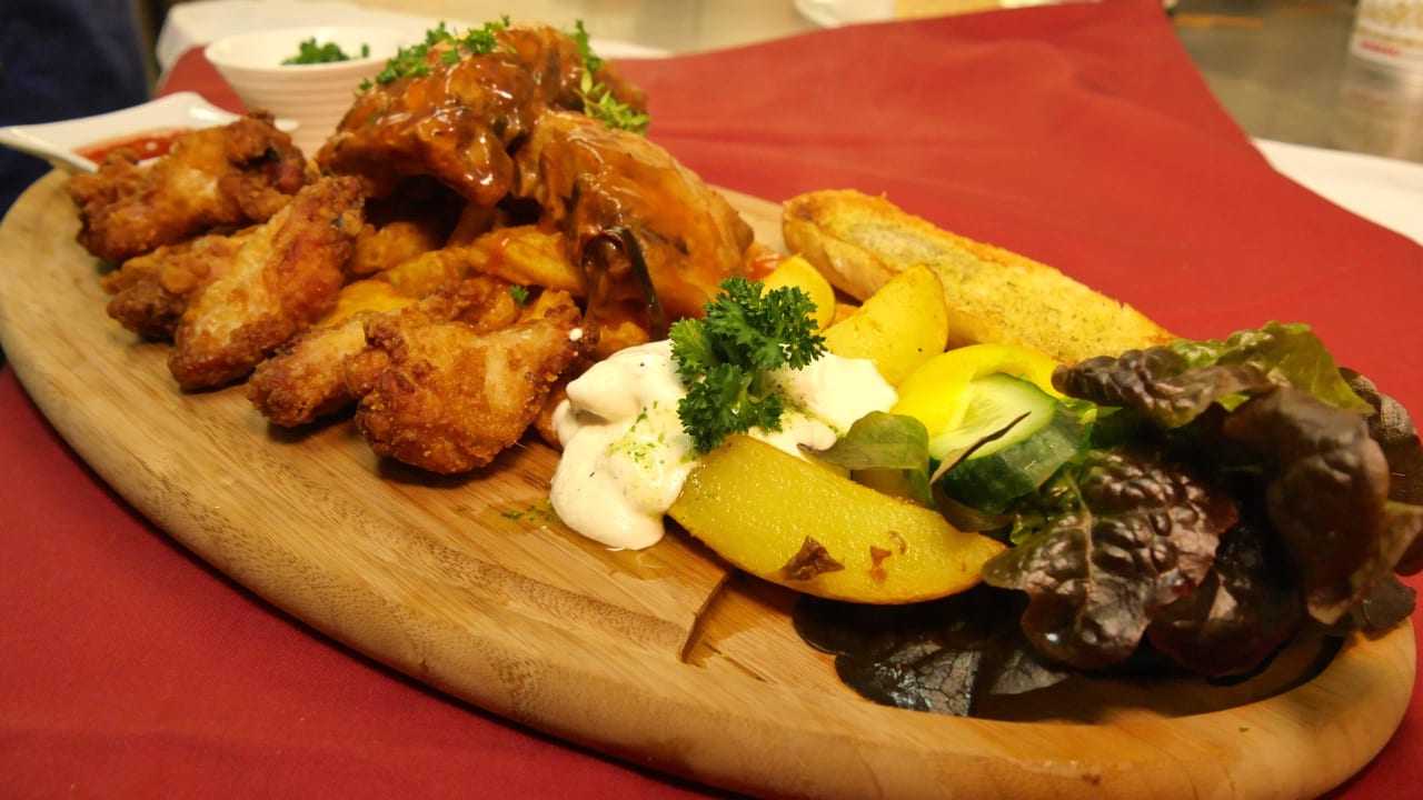 Gaumenfreuden aus unserem Pizz Pub Hotel Kohlerhof