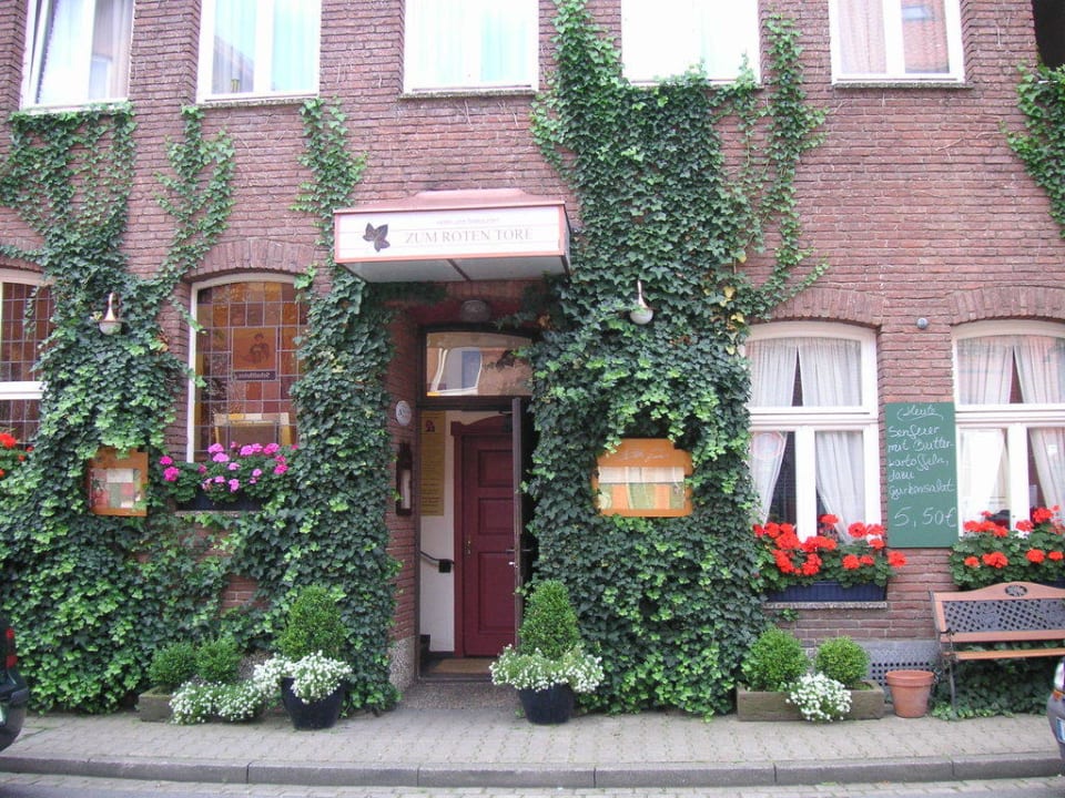 Eingang zum Hotel Hotel Zum roten Tore