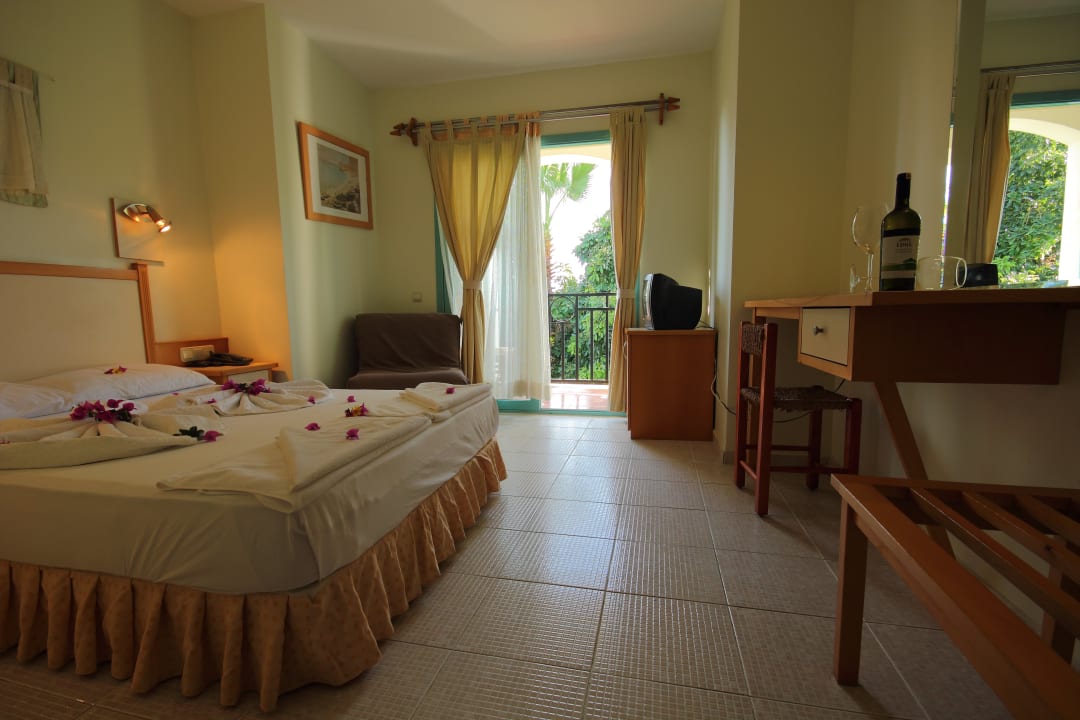 Zimmer Hotel Rebin Beach